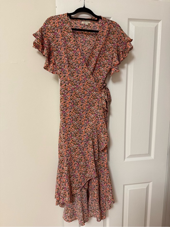 Max Studio Dresses & Skirts - Max Studio Coral Floral Midi Wrap Dress